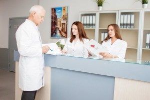 ФОМС: как бесплатно лечиться в частной клинике